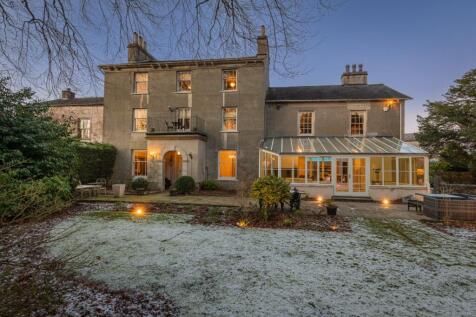 6 bedroom manor house for sale
