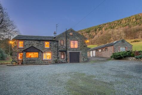 6 bedroom detached house for sale