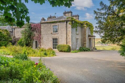 6 bedroom detached house for sale