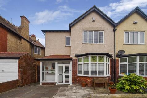 Tynedale Avenue, Whitley Bay 4 bed semi