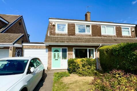 3 bedroom semi-detached house for sale