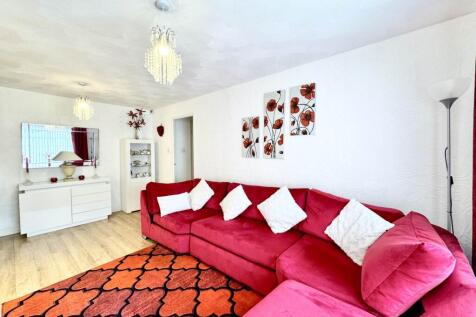 2 bedroom semi-detached bungalow for sale