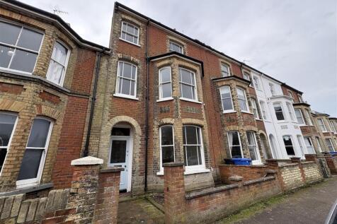Chester Road, Southwold IP18 4 bed terraced house for sale