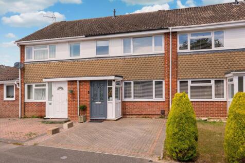 The Pines, Horsham, RH12 3 bed terraced house for sale