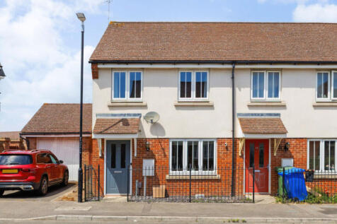 2 bedroom end of terrace house for sale