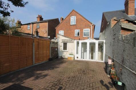 Hurcott Road, Kidderminster, DY10 3 bed semi