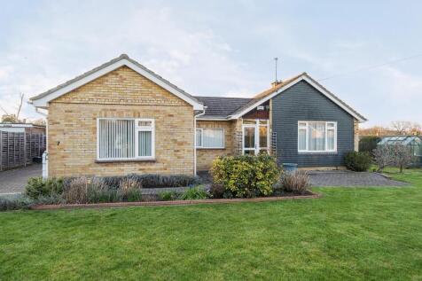 Hazel Avenue, Thame 3 bed detached bungalow for sale