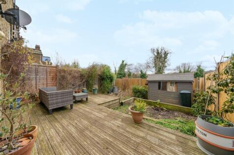 Auckland Hill, West Norwood, SE27 9PG 2 bed maisonette for sale