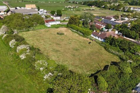 6 bedroom detached bungalow for sale