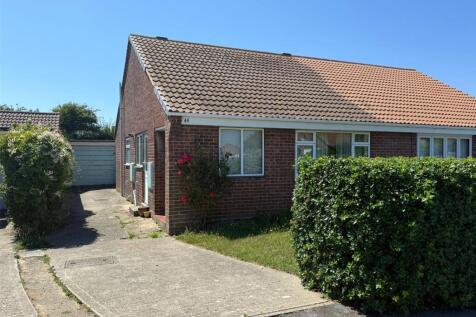 Swallow Drive, Milford on Sea... 2 bed bungalow for sale