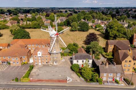 Maud Foster Mill, Willoughby Road 3 bed character property for sale
