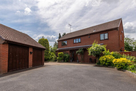 Woodbury Park, Holt Heath 4 bed detached house for sale
