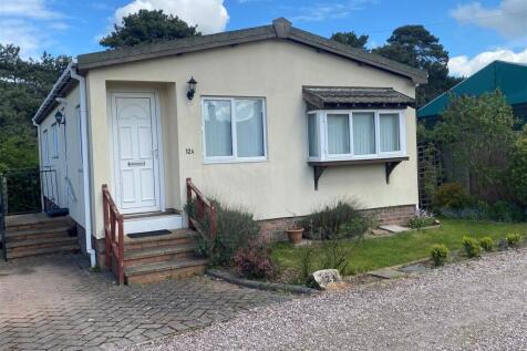 Kings Head Park, Newport 2 bed park home for sale