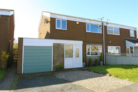 3 bedroom semi-detached house for sale