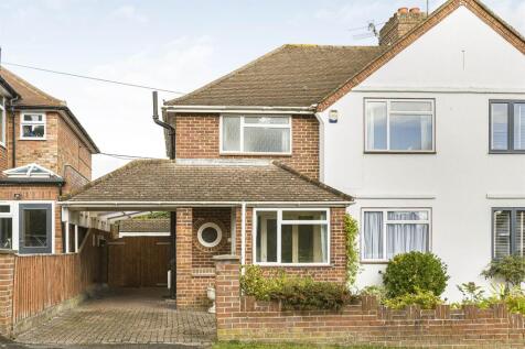 Oak Tree Avenue, Marlow 3 bed house for sale