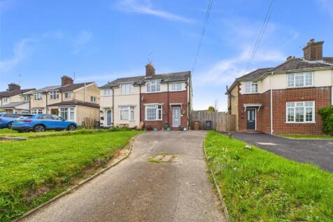 Molrams Lane, Chelmsford, Essex, CM2 3 bed semi