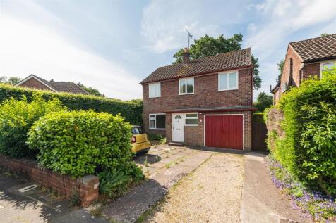 Valley Lane, Cuddington CW8 3 bed detached house for sale