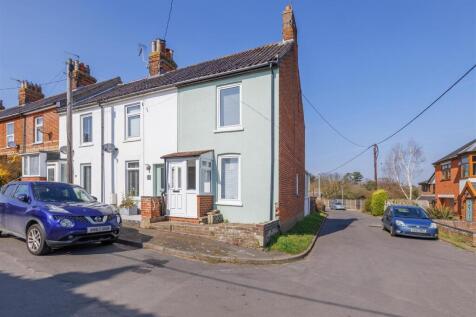 3 bedroom end of terrace house for sale