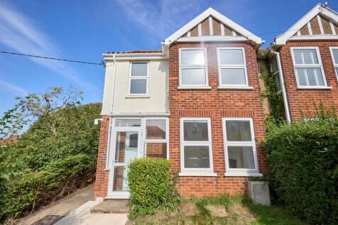 Station Road, Southwold IP18 3 bed end of terrace house for sale