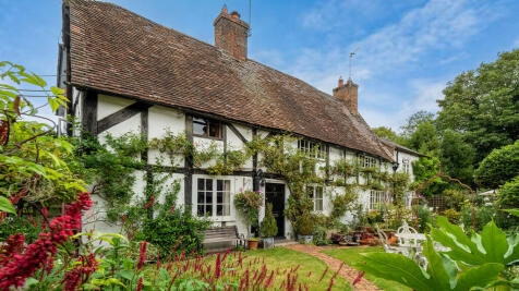 3 bedroom cottage for sale