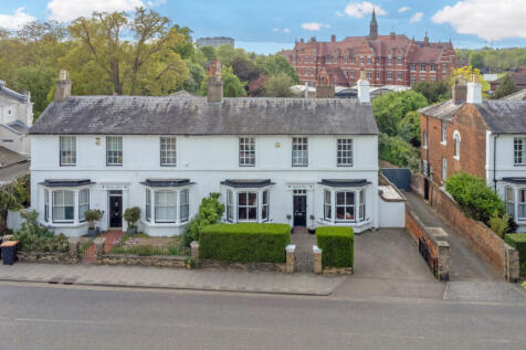 Kimbolton Road Bedford, Bedfordshire... 4 bed semi