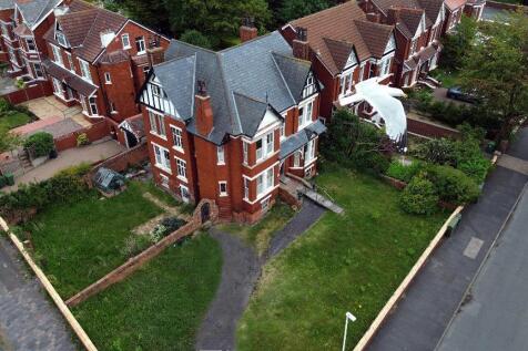 7 bedroom detached house for sale
