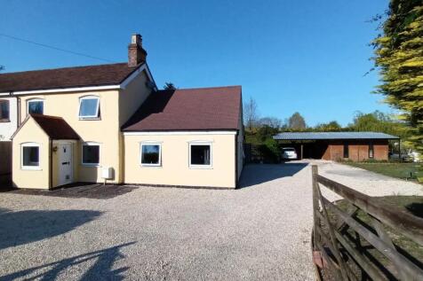 3 bedroom semi-detached house for sale