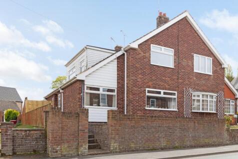Pasture Road, Barton Upon Humber... 5 bed semi