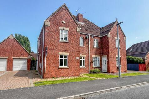 Chestnut Way, Goxhill, North Lincs, DN19 3 bed semi
