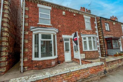 George Street, Gainsborough... 3 bed semi