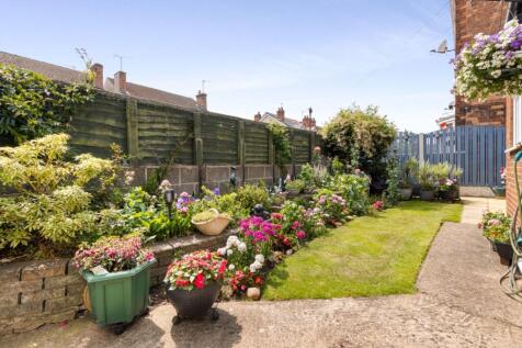 Hotspur Road, Gainsborough, DN21 2 bed semi