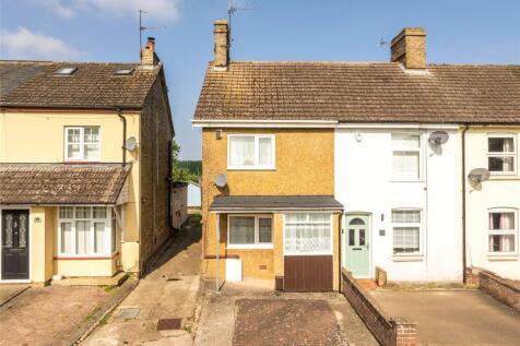 Hitchin Road, Stotfold, Bedfordshire... 4 bed end of terrace house for sale
