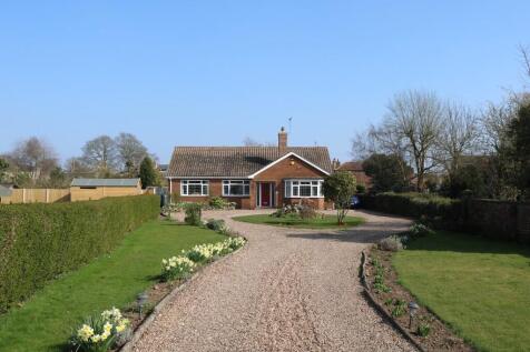 3 bedroom detached bungalow for sale