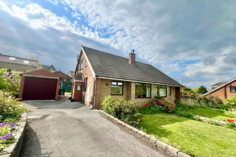 3 bedroom semi-detached bungalow for sale