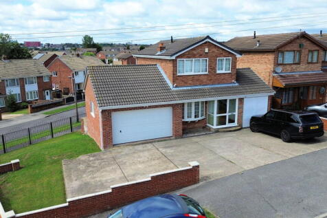 Rochester Road, Monk  Bretton... 3 bed detached house for sale
