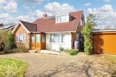 Victoria Road, Taverham NR8 4 bed detached house for sale