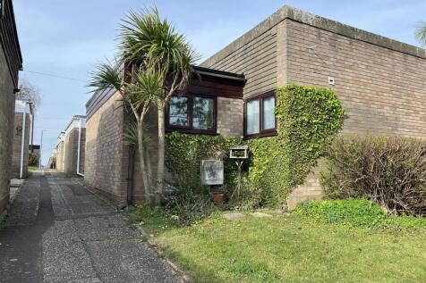 Glenda Close, Norwich NR5 3 bed property for sale
