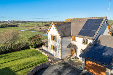 50 Lancaster Road, Overton... 6 bed detached house for sale