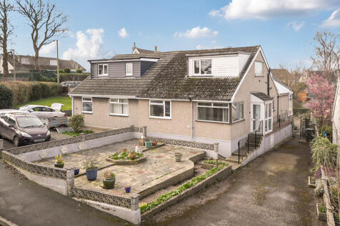 32 Hazelmount Drive, Carnforth... 3 bed semi