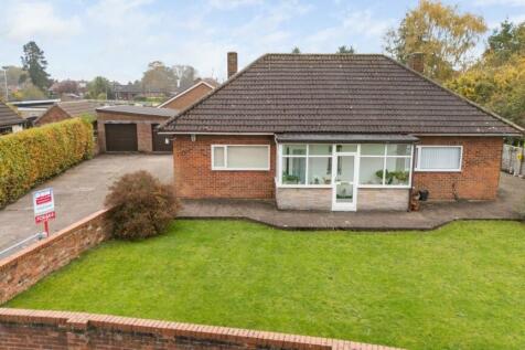 Kings Avenue, Brigg, North... 3 bed bungalow for sale