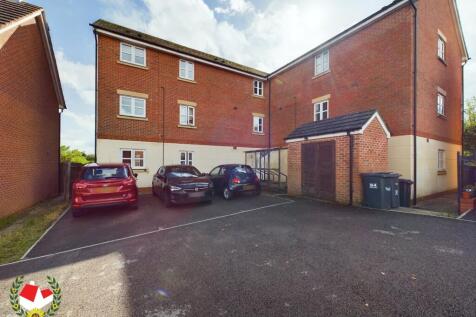 Boughton Way, Gloucester, GL4 2 bed flat for sale
