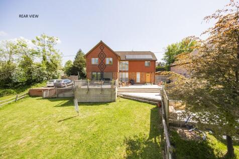 Mark Cross, Crowborough 3 bed detached house for sale