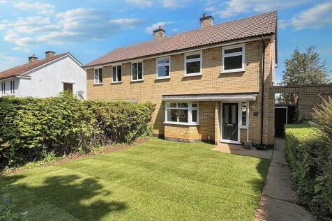 Bedford Road, Letchworth Garden City... 3 bed semi