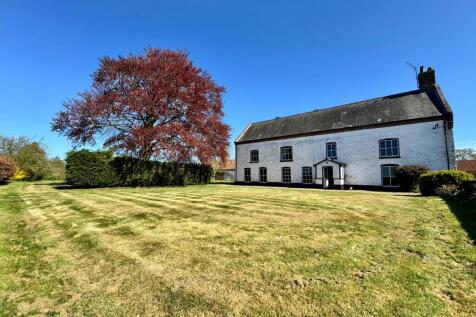 16, Thetford Road, Northwold... 6 bed detached house for sale