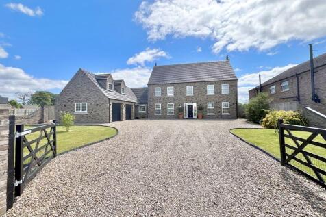 6 bedroom detached house for sale