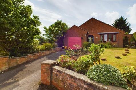 Meadowvale, Blacksmith Lane, East Keal 3 bed bungalow for sale