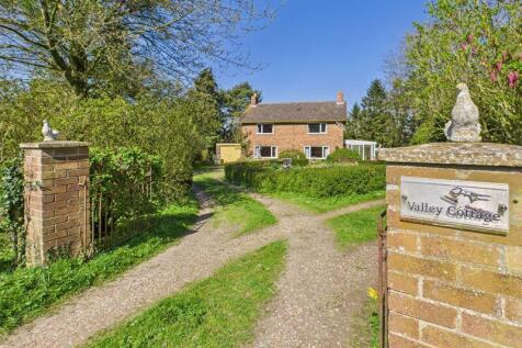 Valley Cottage, Winceby, Nr Horncastle 3 bed detached house for sale