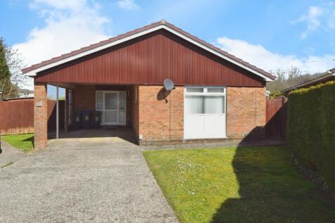 Coniston Close, Amesbury, SP4 7QJ 3 bed detached bungalow for sale