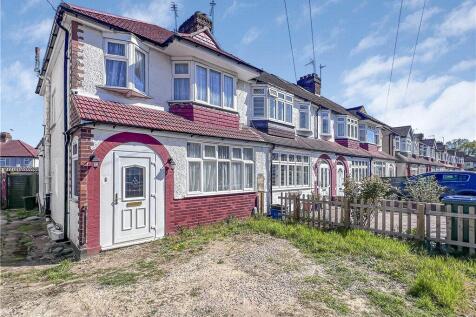 3 bedroom end of terrace house for sale