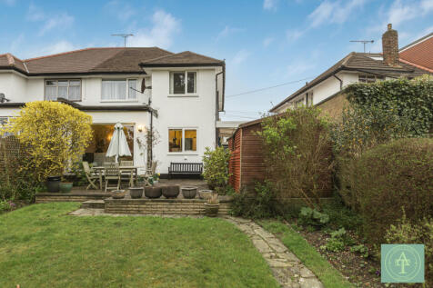 3 bedroom semi-detached house for sale